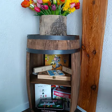 Madlen Kalinowa Sauna Grota Solna Apartment