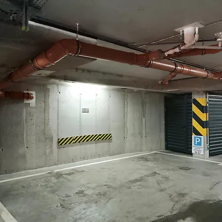 Madlen Kalinowa Sauna Grota Solna Apartamento